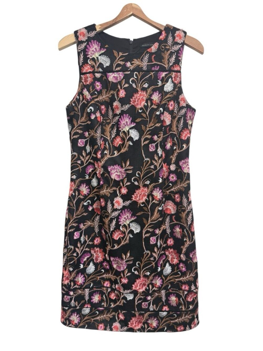 White House Black Market Embroidered Lined Sheath Dress Size M (10) READ Floral
